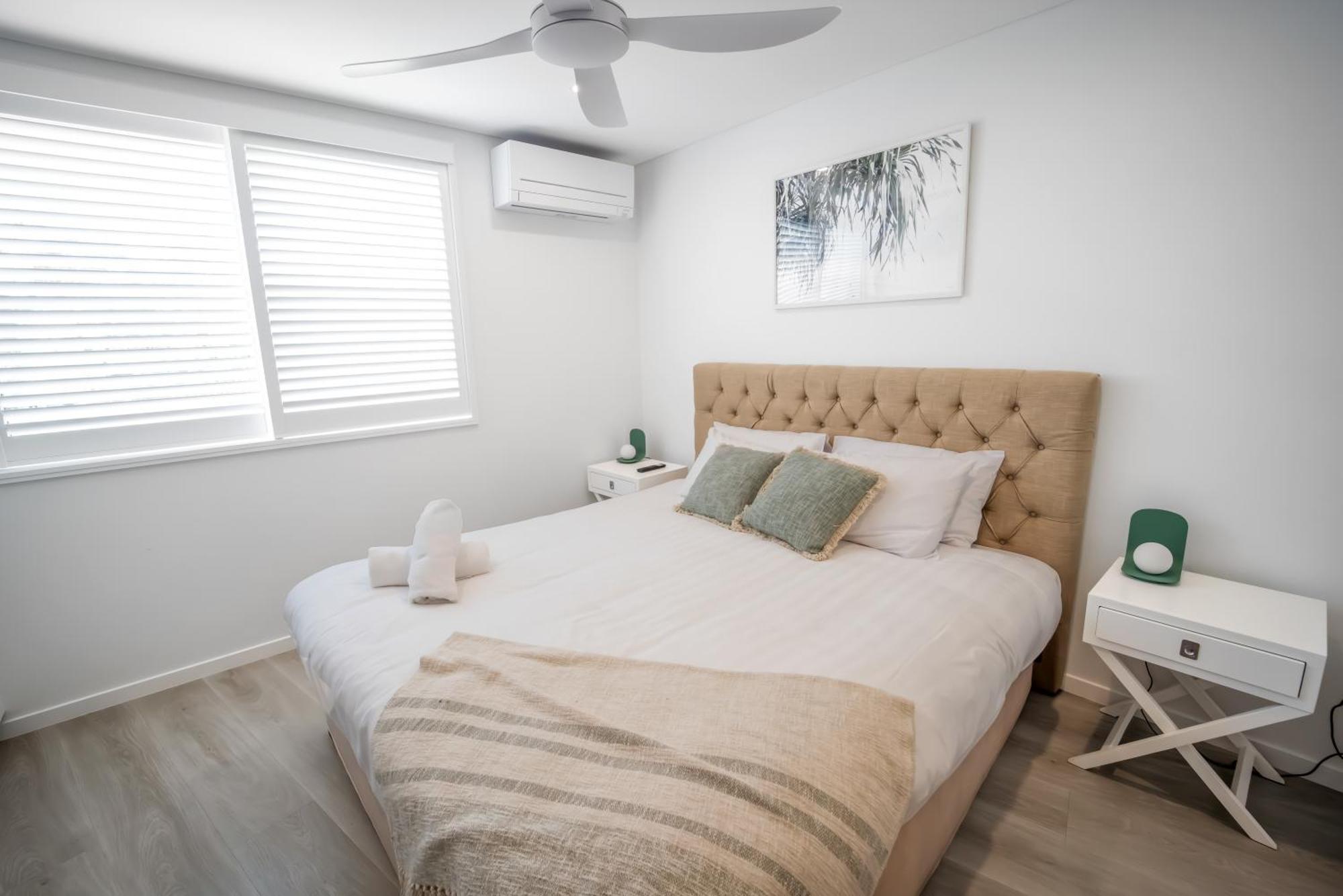 Bay Royal Apartments ไบรอนเบย์ ภายนอก รูปภาพ