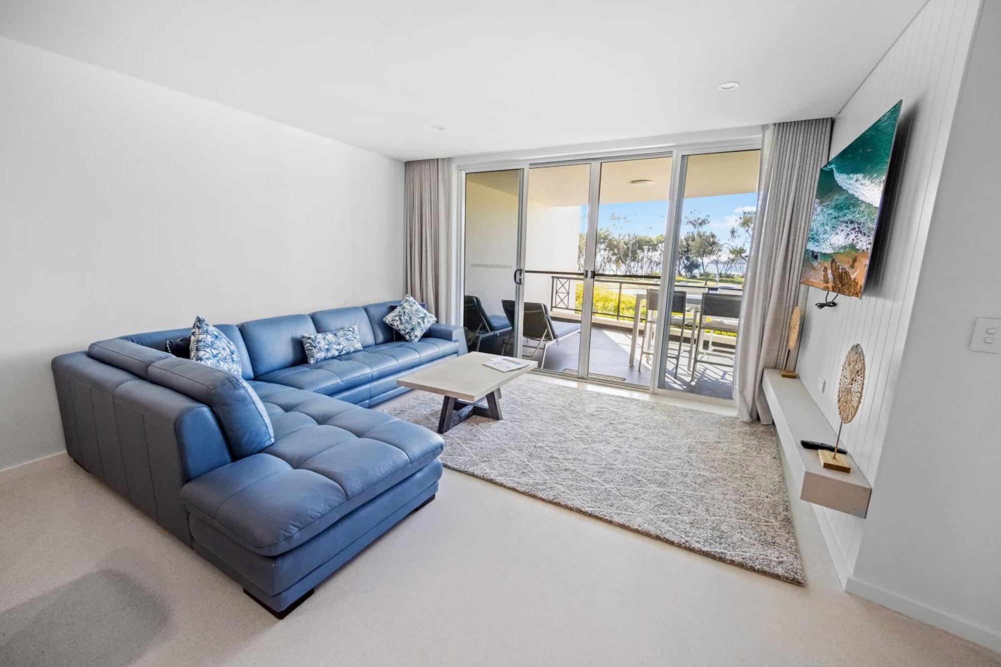 Bay Royal Apartments ไบรอนเบย์ ภายนอก รูปภาพ